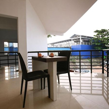 Hotel Railview Residency Alappuzha Esterno foto