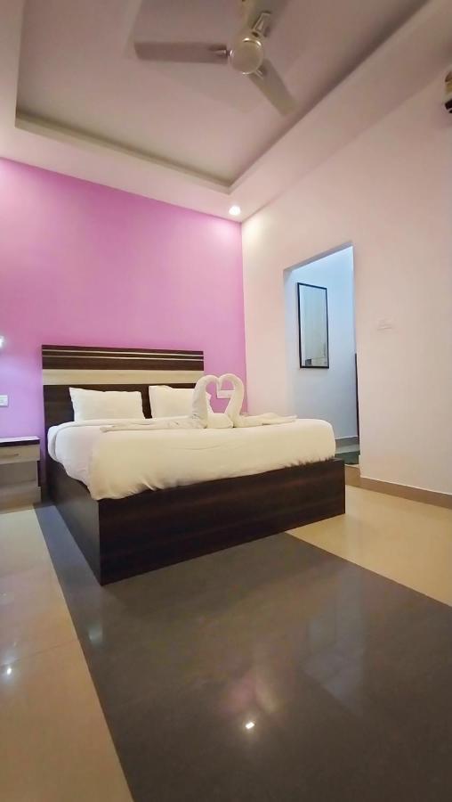 Hotel Railview Residency Alappuzha Esterno foto
